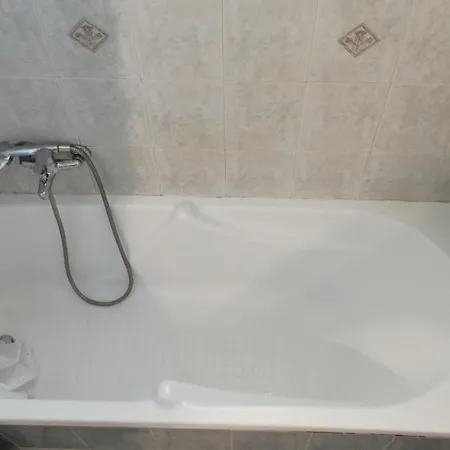 Apartment Cozy Flat Close To The Airport/port And Center Nea Alikarnassos
